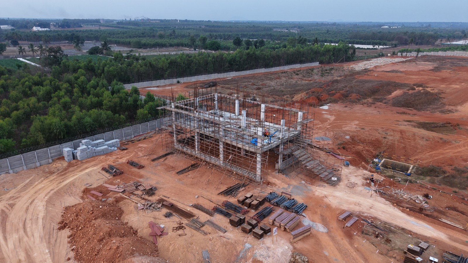 Structural Construction with Scaffolding