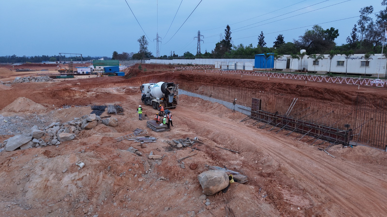Retaining Wall Concrete Pouring